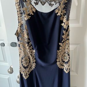 Beautiful formal gown.